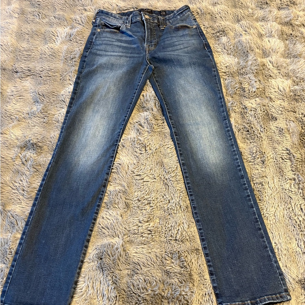 Lucky Brand Mid Rise Sweet Straight Jeans